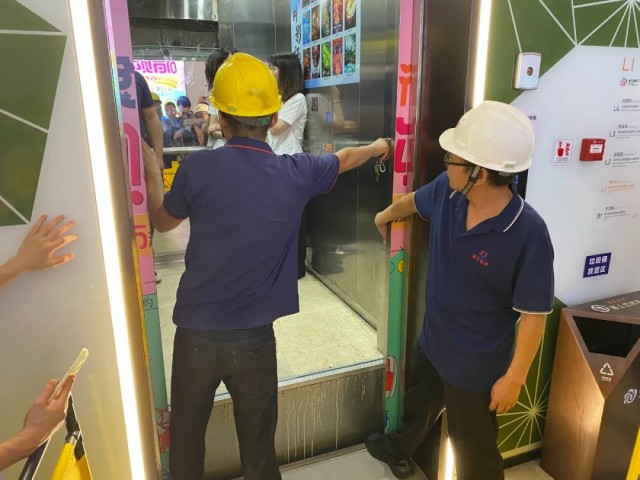 湖南鑫亿电梯有限公司,湖南观光电梯,加装住宅电梯
